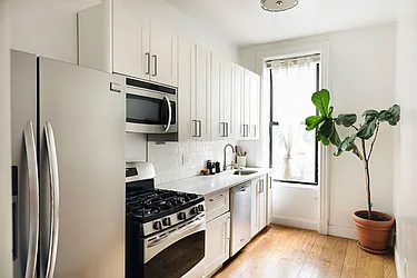 406 2nd Street, #2