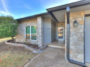 1304 Fairfax Cir, Yukon, OK 73099