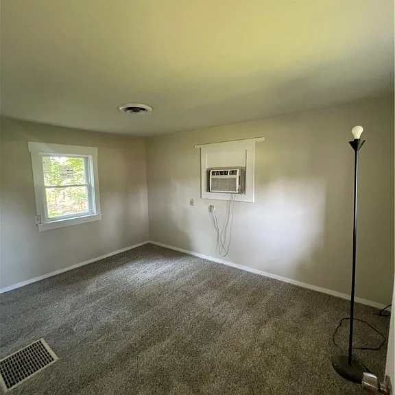 3907 Woodlawn St — Photo 12