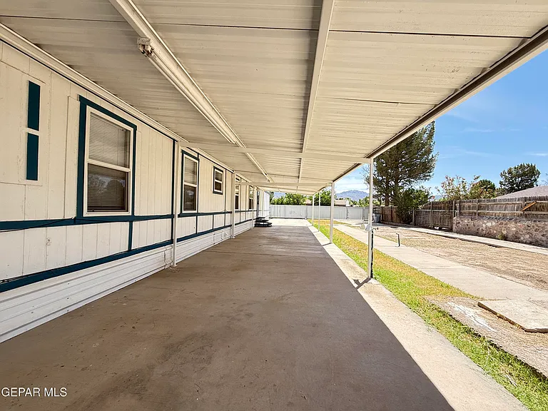 5941 Sixta Dr — Photo 9