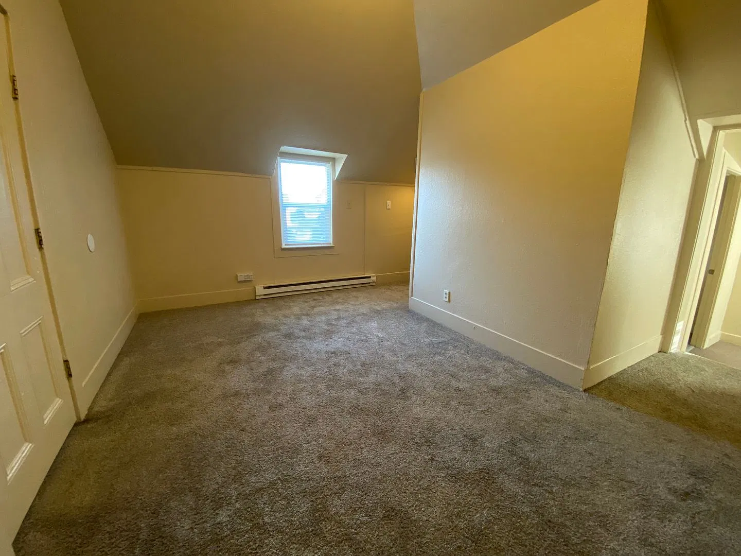 N Ave Apts — Photo 4