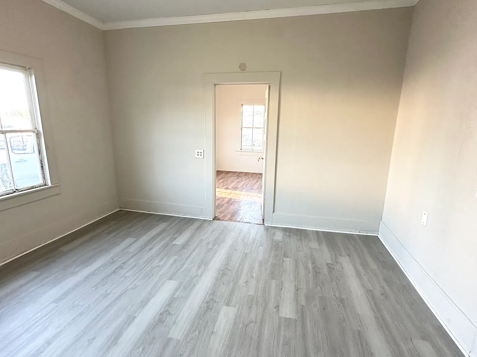 3 bed, 1050 sqft, $875 — Photo 2