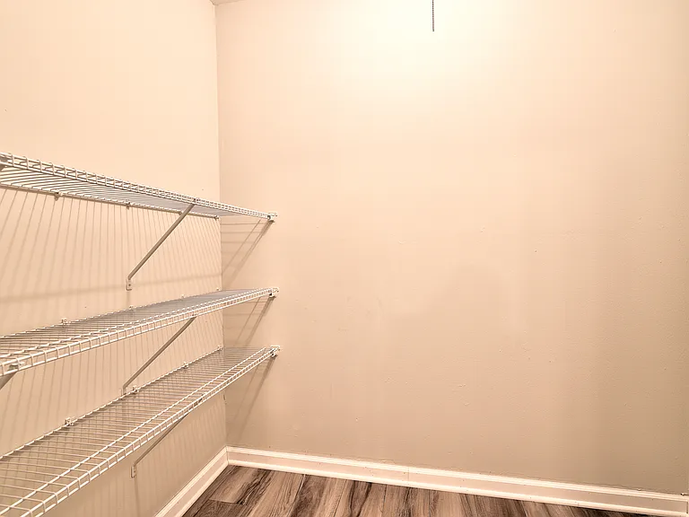 Glen Hills Apartments — Photo 29