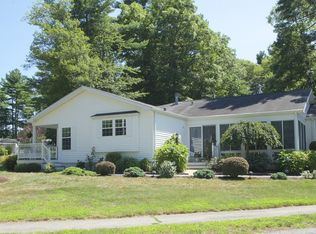 2002 Oak Point Dr, Middleboro, MA 02346
