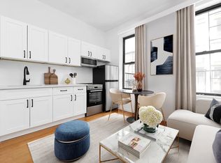 321 42nd St APT 5R, New York, NY 10036