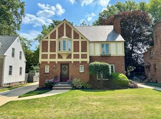 19151 S Sagamore Rd, Fairview Park, OH 44126