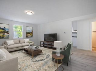 834 Woodcliff Dr #1, South Bend, IN 46615