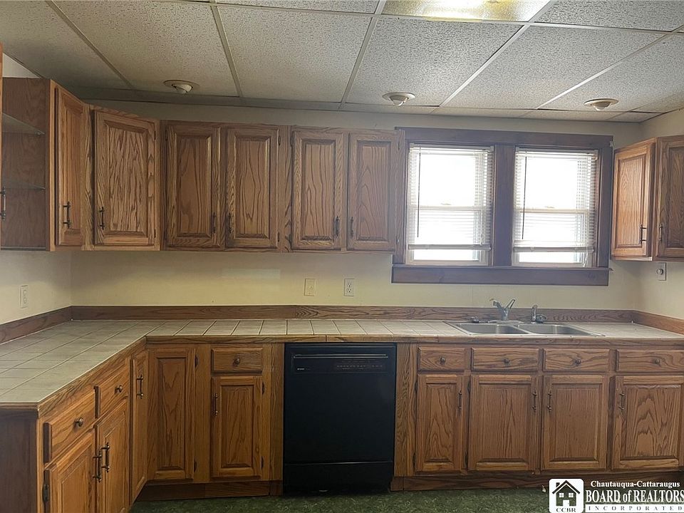 622 Barrows St, Jamestown, NY 14701 Zillow