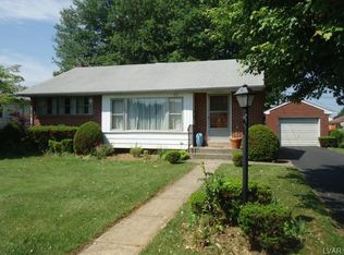 1334 Hemlock Dr, Whitehall, PA 18052