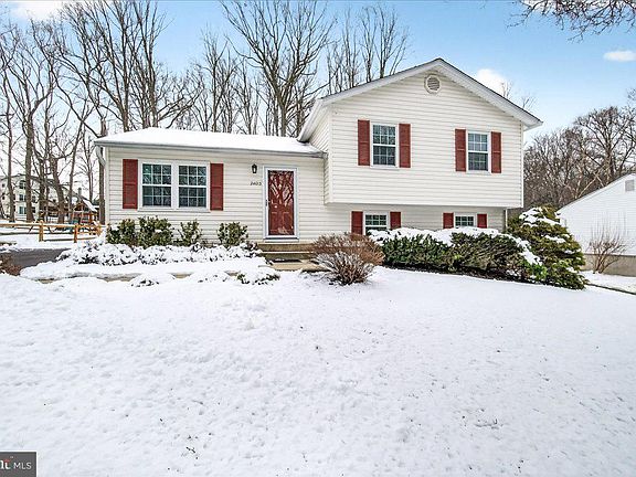 2nd image of 24013 Bush Hill Rd