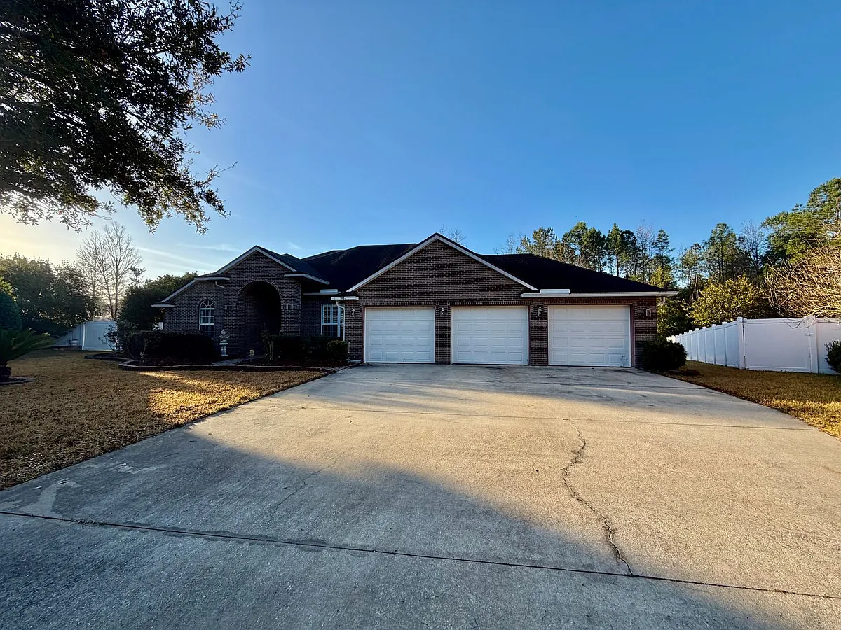 Building Photo - 1462 Scenic Oaks Dr
