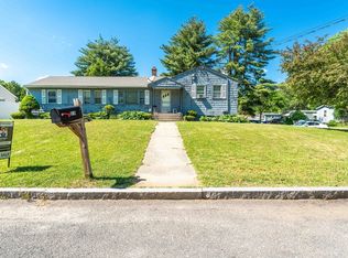 386 Grayson Dr, Springfield, MA 01119