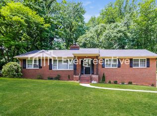 2620 Green Crest Dr, Winston Salem, NC 27106