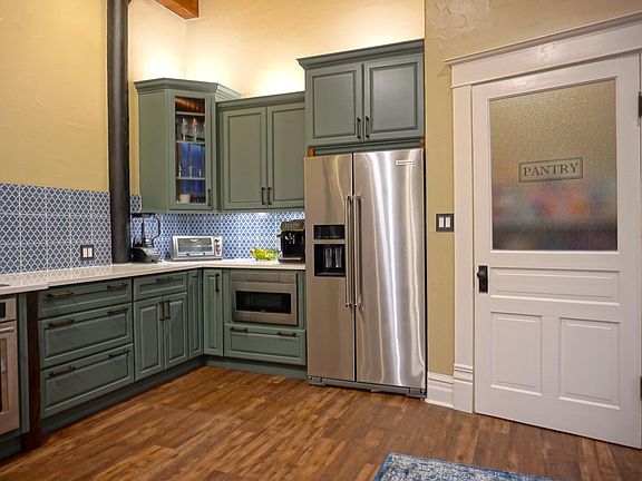 3rd image of 100 W Crawford St #7