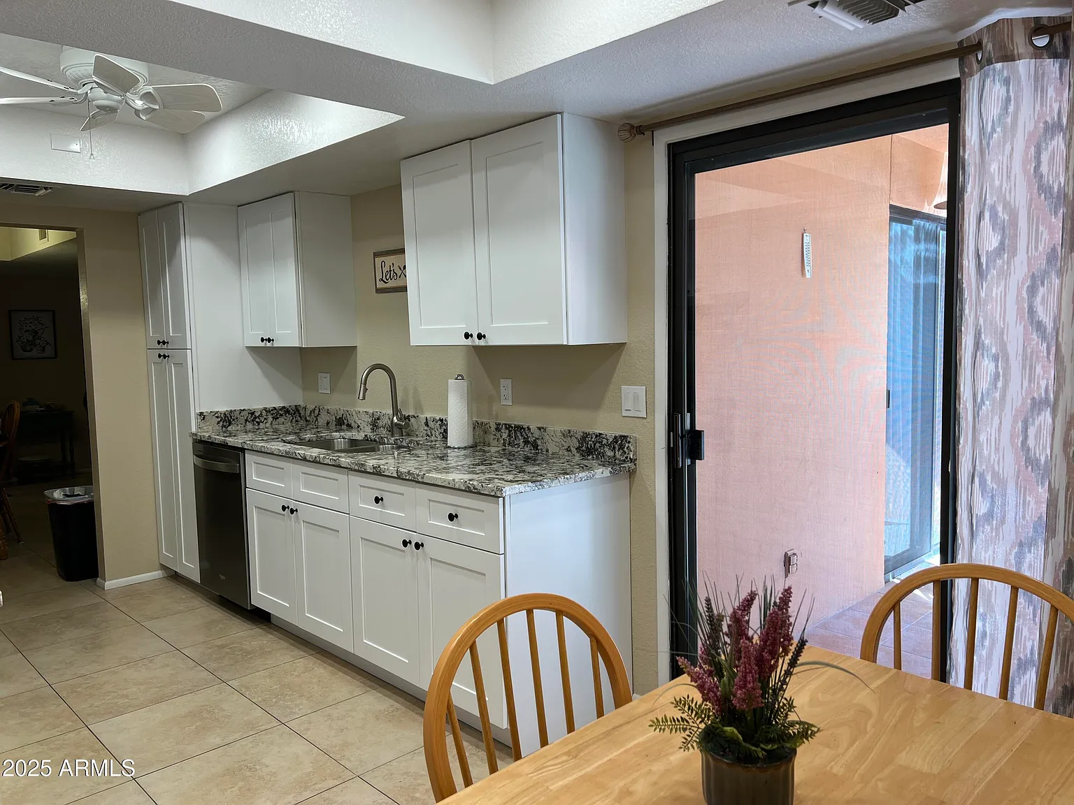 2 bed, 2.0 bath, 1256 sqft, $2,000 — Photo 4