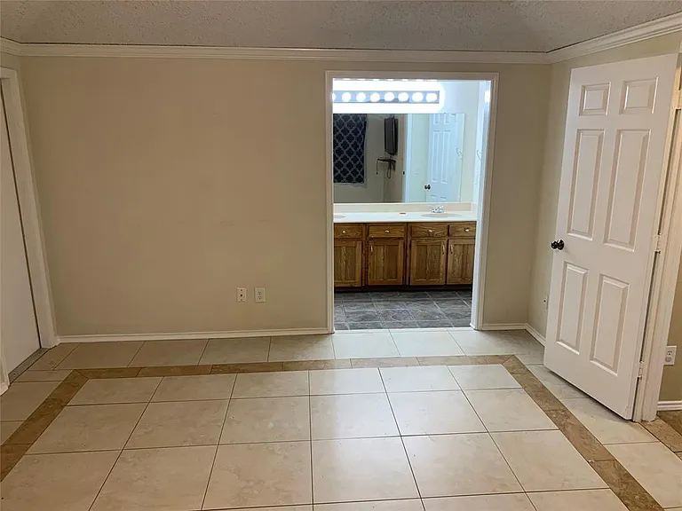 511 Essex Pl — Photo 8
