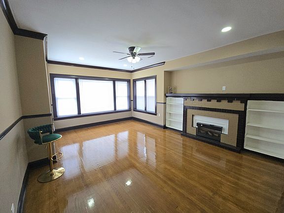 4th image of 7747 S Cornell Ave #2