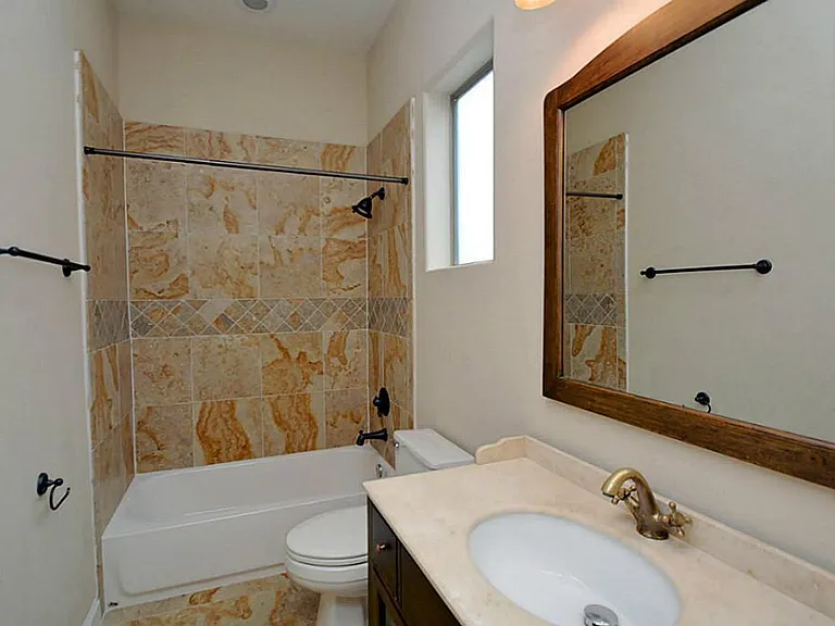 6310 Hamman St #C — Photo 15