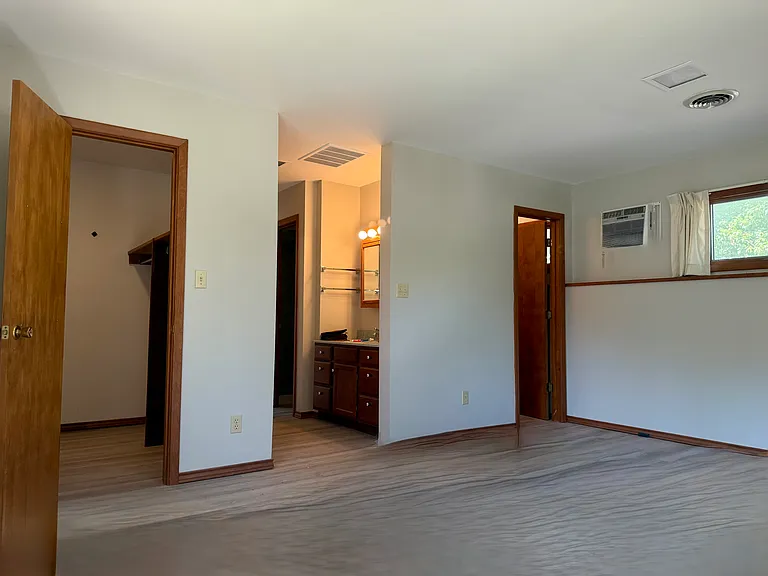 503 Hessel Blvd — Photo 54