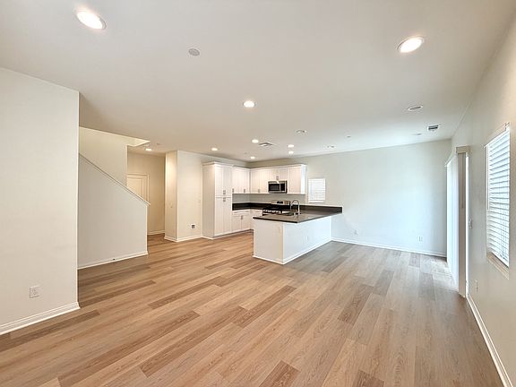 3rd image of 2616 W 2nd St