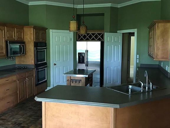 3rd image of 3327 Mahan Dr