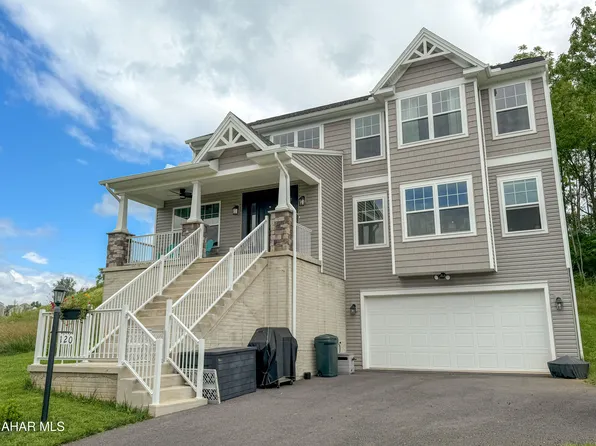120 Chris St, Hollidaysburg, PA 16648