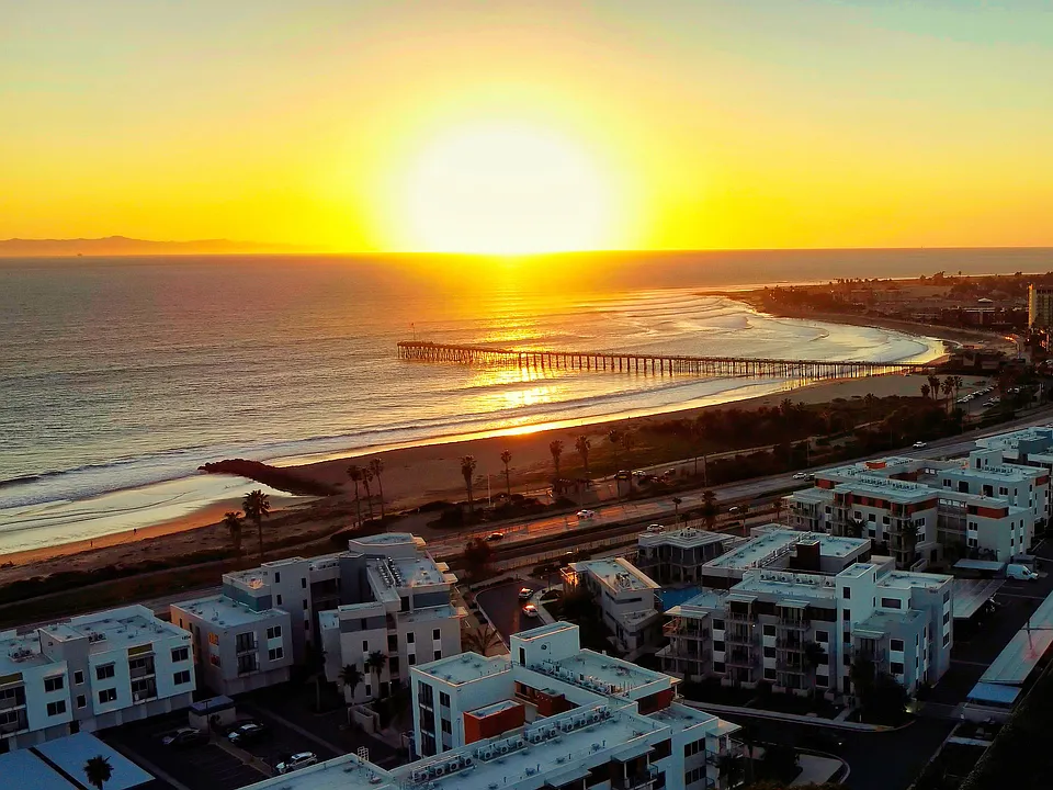 Coastline Ventura apartments community photo