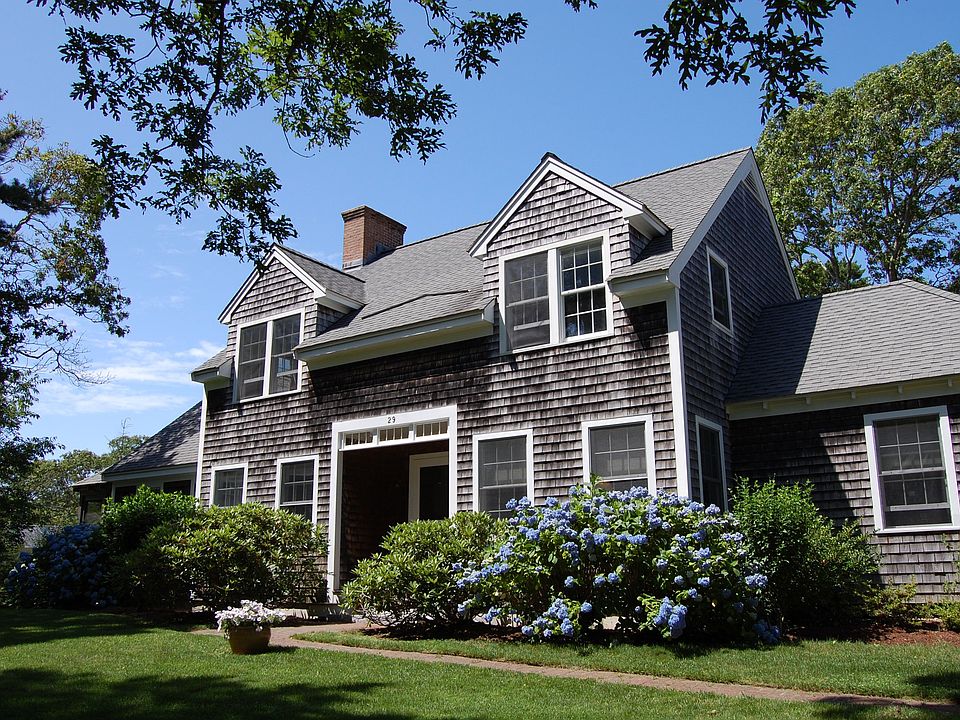 1st image of 29 Putnam Ave