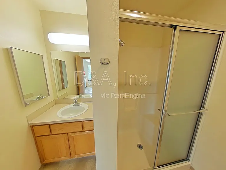 2960 NW Tyler Ave #301 — Photo 8
