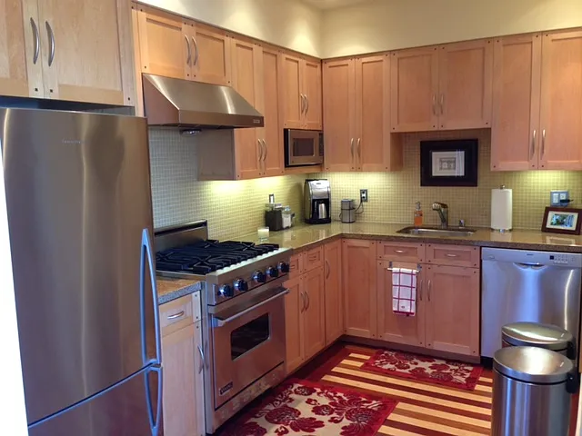 1 Saturn St — Photo 2