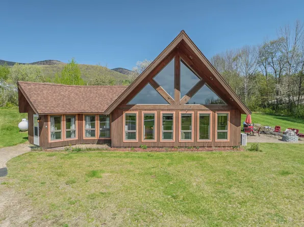 19 Bailey Road, Jefferson, NH 03583