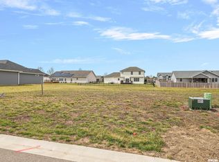 405 Sundown Ln, Chatham, IL 62629