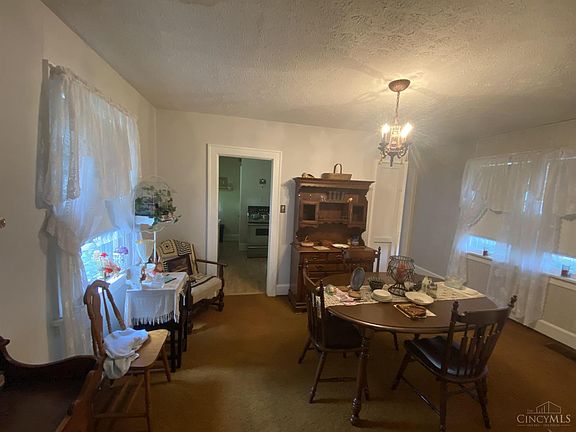 5th image of 4231 Woodlawn Ave