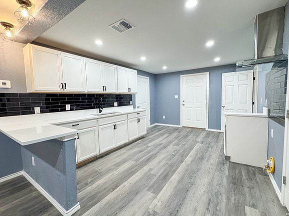 2nd image of 110 Whitman