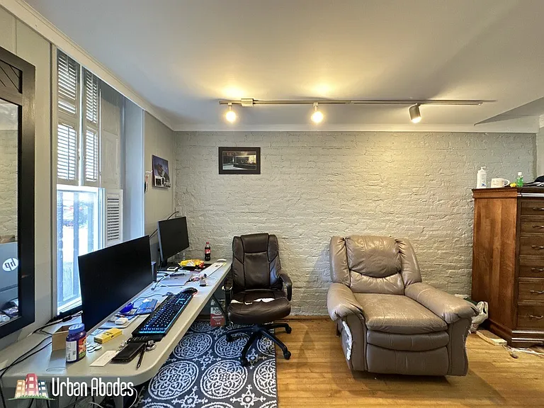 2141 W Webster Ave #BF — Photo 4