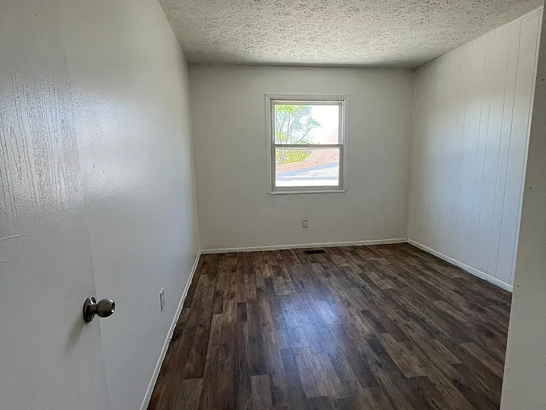 6011 Vine St #2 — Photo 3