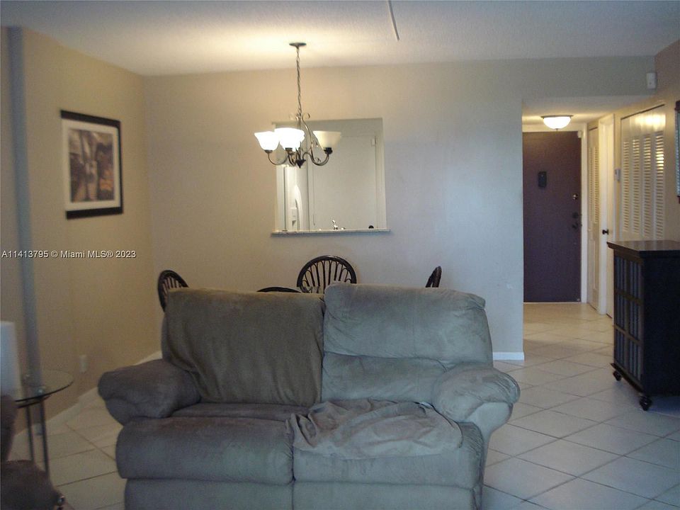 1st image of 404 NW 68th Ave APT 307