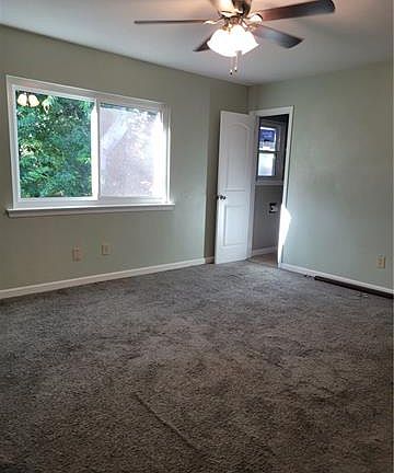 3rd image of 4417 Morris Pl APT F