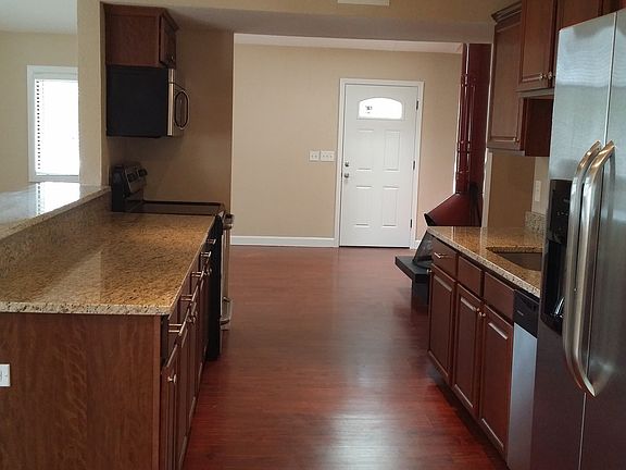 3rd image of 2995 Lowery Dr