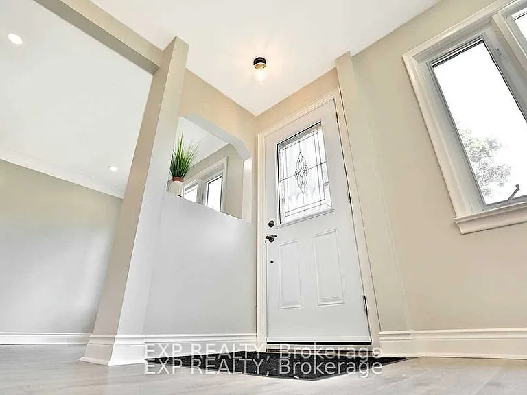 778 Drury Ln — Photo 2