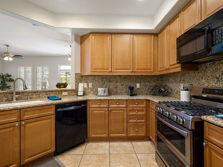 48663 Legacy Dr — Photo 11