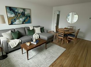 2017 Foster St APT 1, Evanston, IL 60201