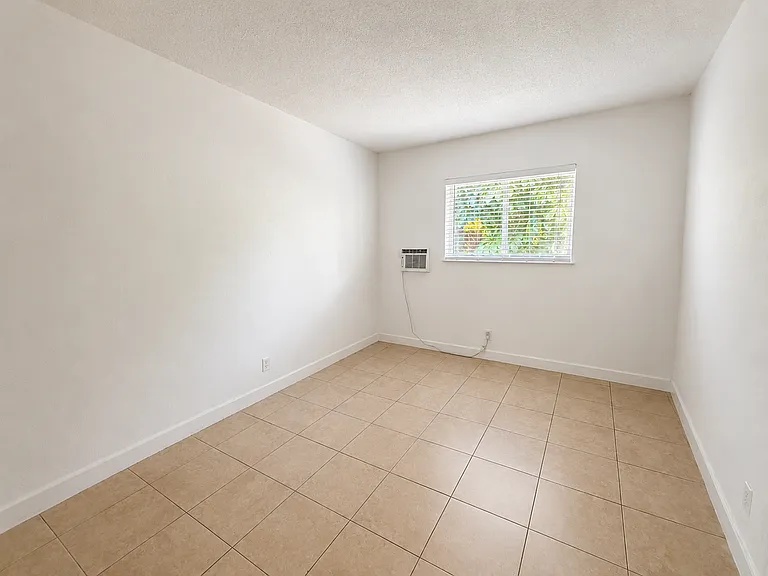 701 SW 14th Ave — Photo 26