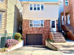 212 6th St #1, Harrison, NJ 07029