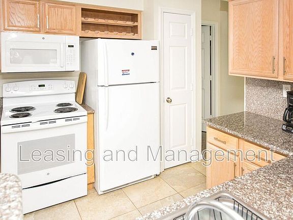 3rd image of 700 Daniel Ellis Dr APT 5201