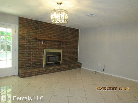 3rd image of 7913 NW Micklegate Blvd