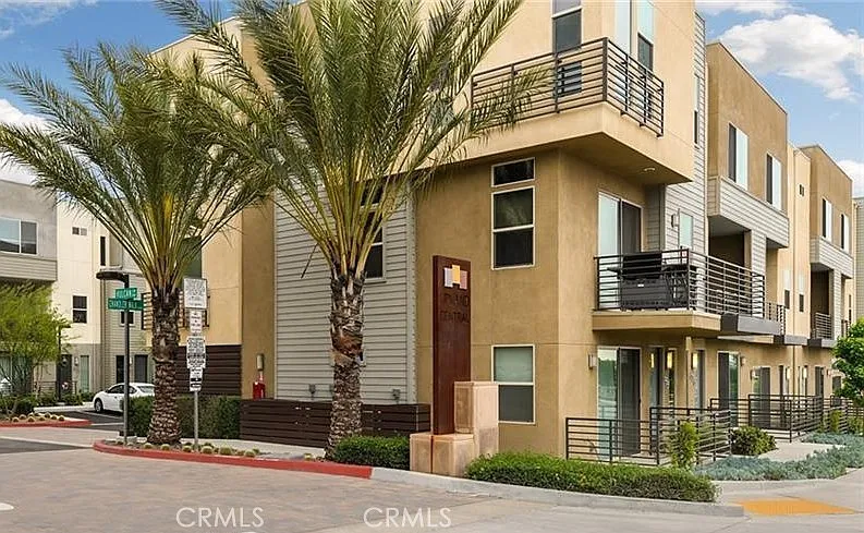 Building Photo - 630 Chandler Walk