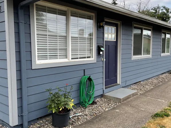 1206 Hill St SE, Albany, OR 97322