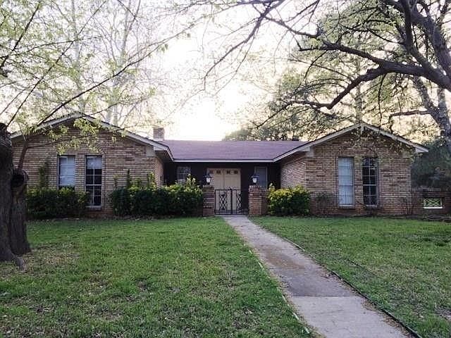 1st image of 110 Oakridge Cir