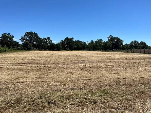 Sleeping Bull Ln, Cottonwood, CA 96022